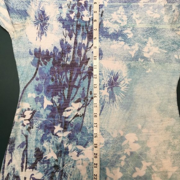 Pretty "watercolor" Floral tee - Coldwater Creek - Picture 8 of 10